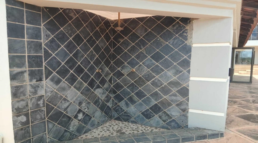 6 Bedroom Property for Sale in Blue Saddle Ranches Gauteng