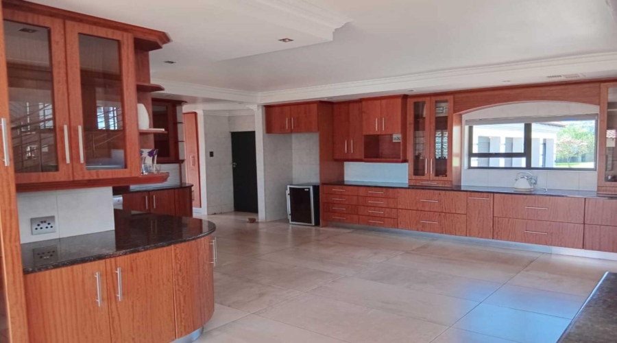 6 Bedroom Property for Sale in Blue Saddle Ranches Gauteng