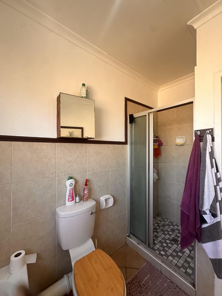 2 Bedroom Property for Sale in Monavoni Gauteng