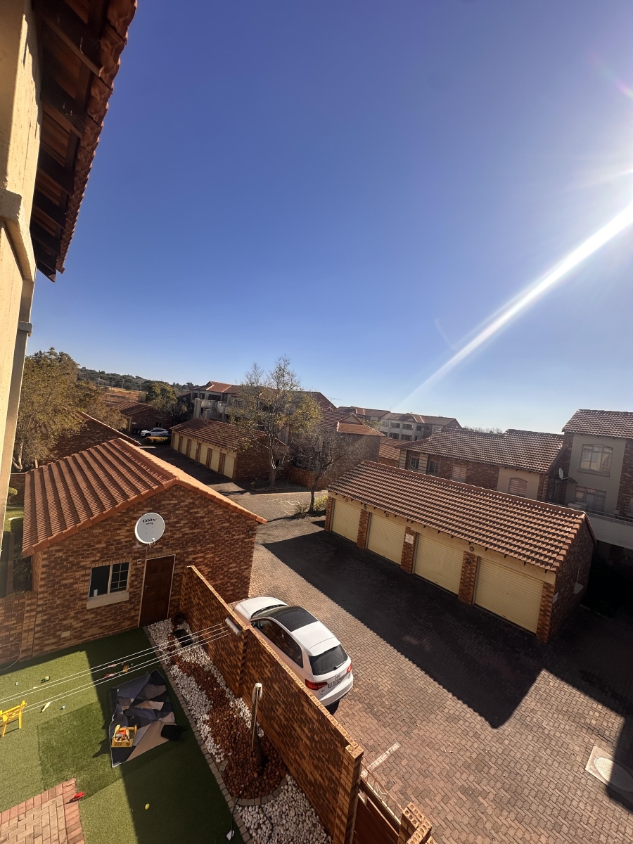 2 Bedroom Property for Sale in Monavoni Gauteng