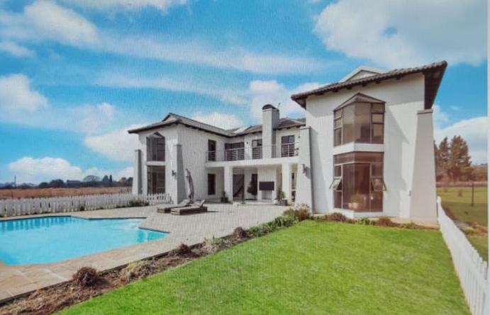 5 Bedroom Property for Sale in Blue Saddle Ranches Gauteng