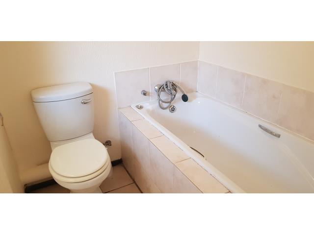 To Let 2 Bedroom Property for Rent in Honeydew Gauteng