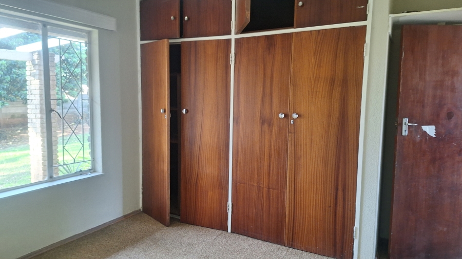 To Let 2 Bedroom Property for Rent in Lewisham Gauteng