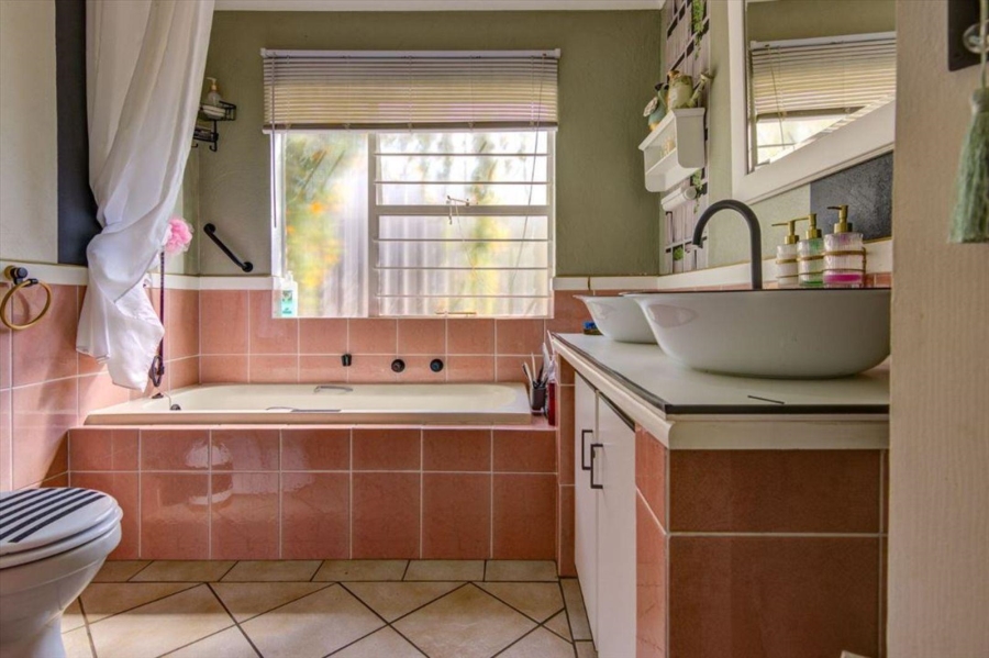 3 Bedroom Property for Sale in Beyers Park Gauteng