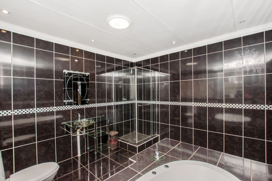 4 Bedroom Property for Sale in Delmore Park Gauteng
