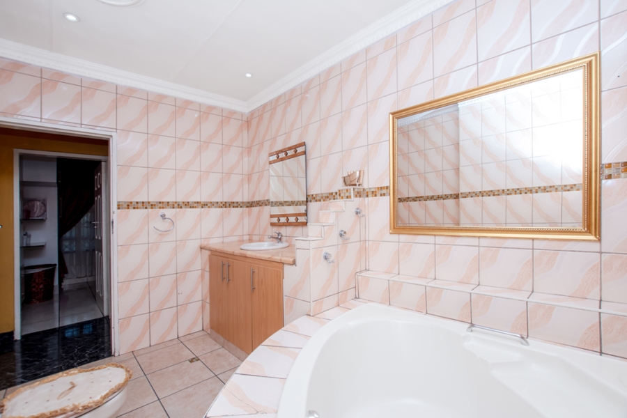 4 Bedroom Property for Sale in Delmore Park Gauteng