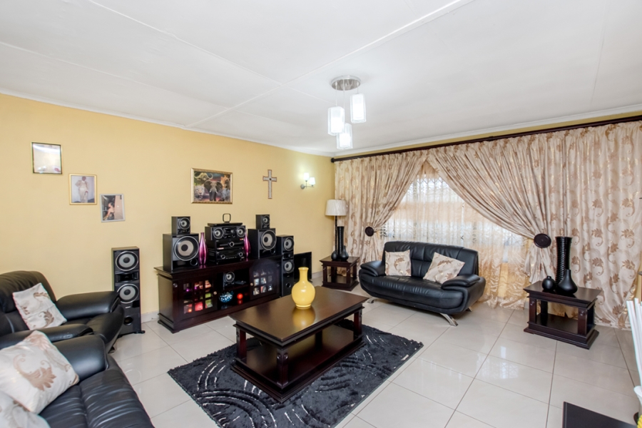 4 Bedroom Property for Sale in Delmore Park Gauteng