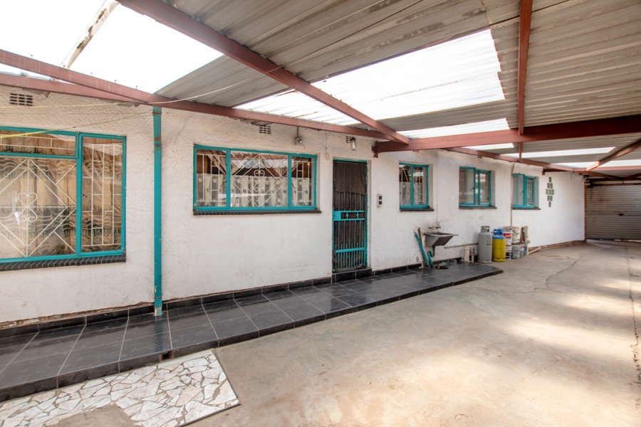 4 Bedroom Property for Sale in Delmore Park Gauteng