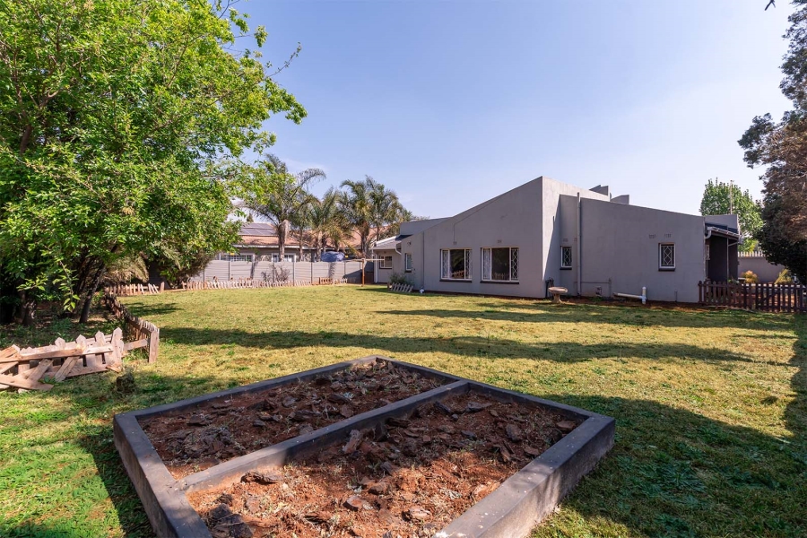 4 Bedroom Property for Sale in Farrarmere Gauteng