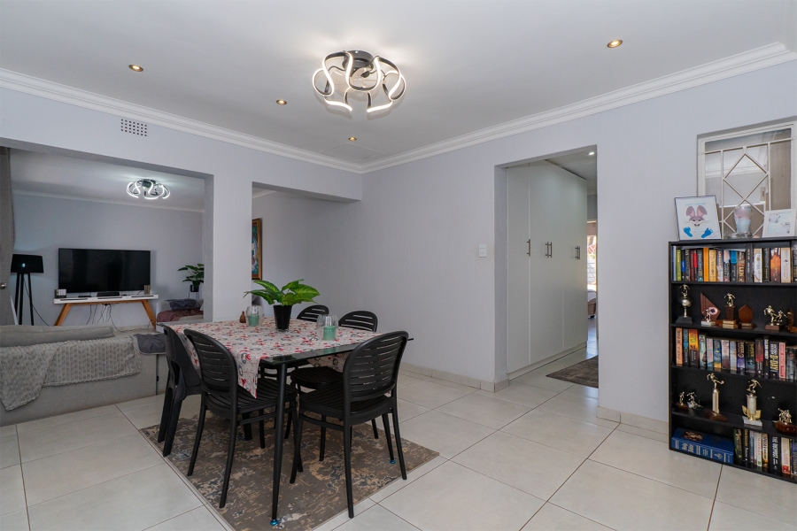 4 Bedroom Property for Sale in Farrarmere Gauteng