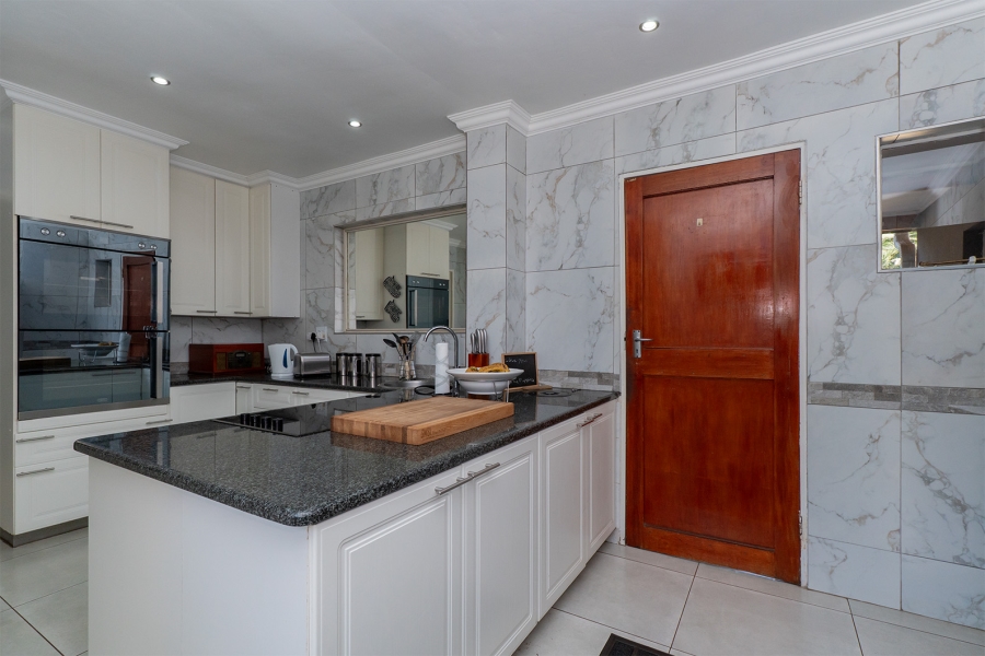 4 Bedroom Property for Sale in Farrarmere Gauteng