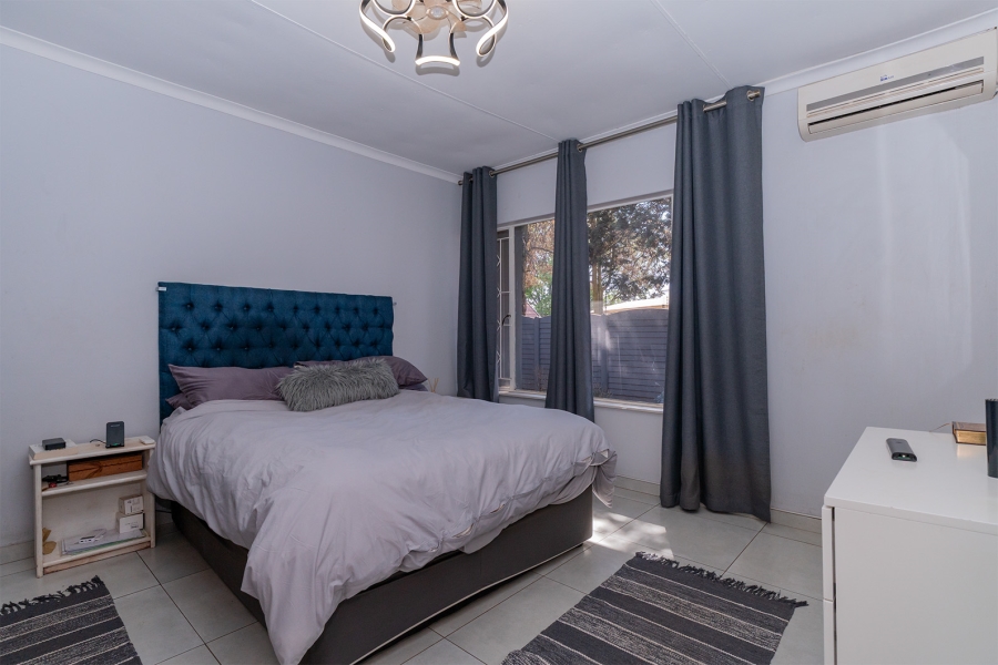 4 Bedroom Property for Sale in Farrarmere Gauteng