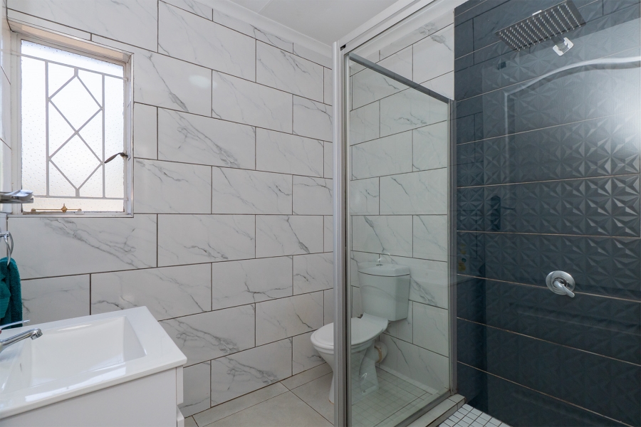 4 Bedroom Property for Sale in Farrarmere Gauteng