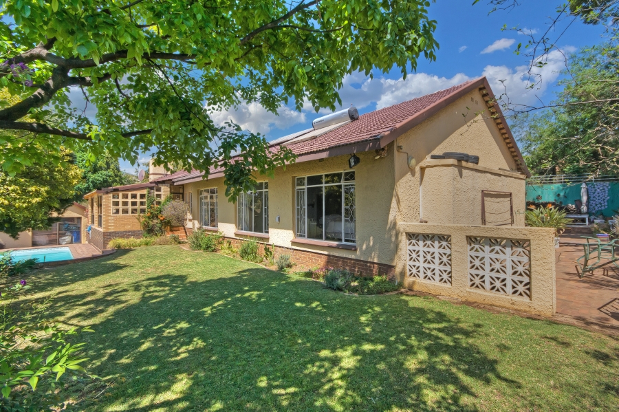 3 Bedroom Property for Sale in Mondeor Gauteng