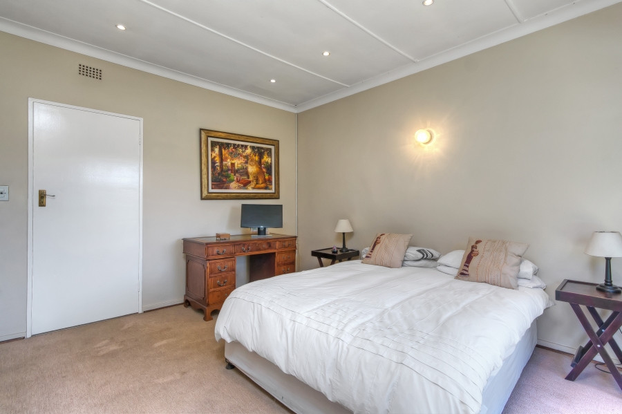 3 Bedroom Property for Sale in Mondeor Gauteng