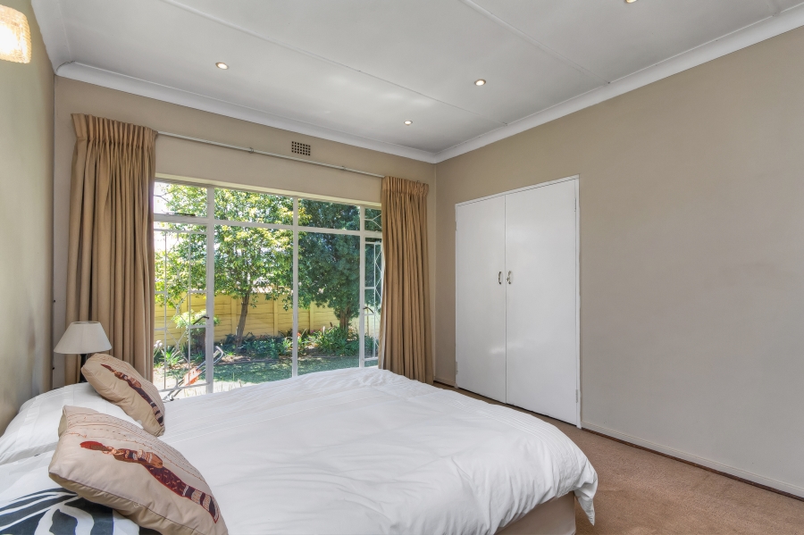 3 Bedroom Property for Sale in Mondeor Gauteng