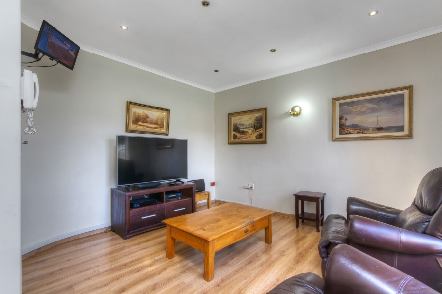 3 Bedroom Property for Sale in Mondeor Gauteng