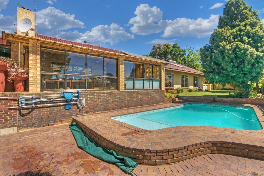 3 Bedroom Property for Sale in Mondeor Gauteng