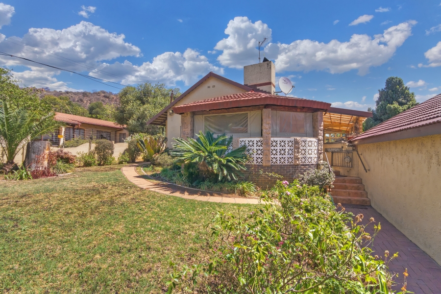 3 Bedroom Property for Sale in Mondeor Gauteng