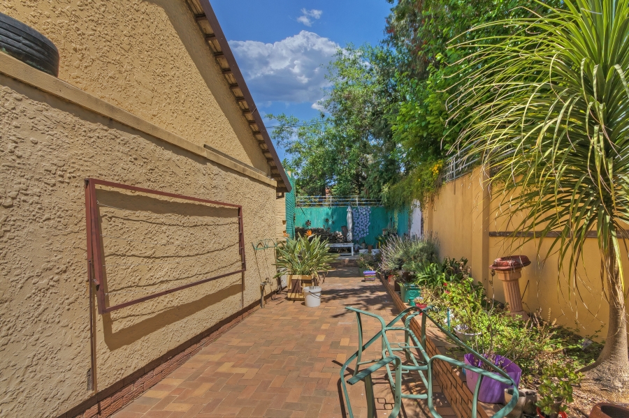 3 Bedroom Property for Sale in Mondeor Gauteng