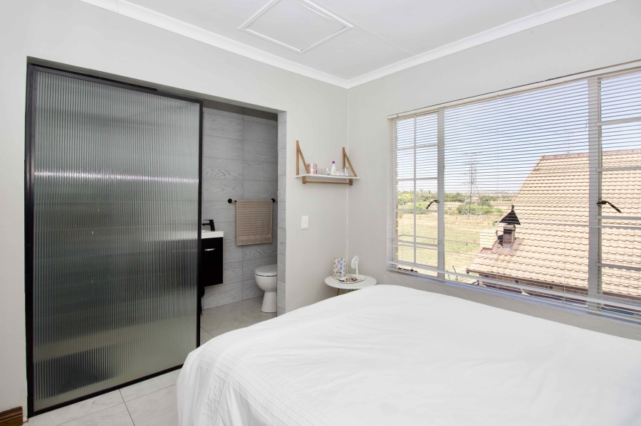 3 Bedroom Property for Sale in Amberfield Gauteng