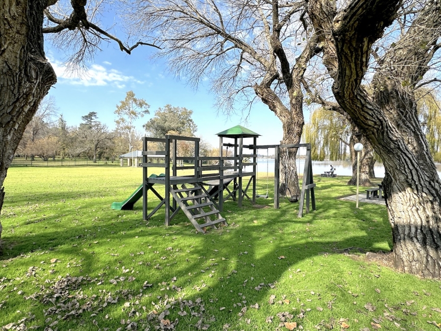 5 Bedroom Property for Sale in Vaalview Gauteng