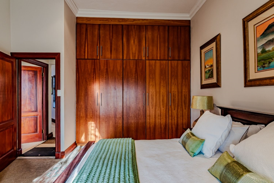 5 Bedroom Property for Sale in Waterkloof Ridge Gauteng