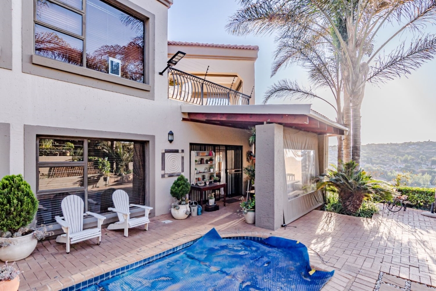 5 Bedroom Property for Sale in Waterkloof Ridge Gauteng