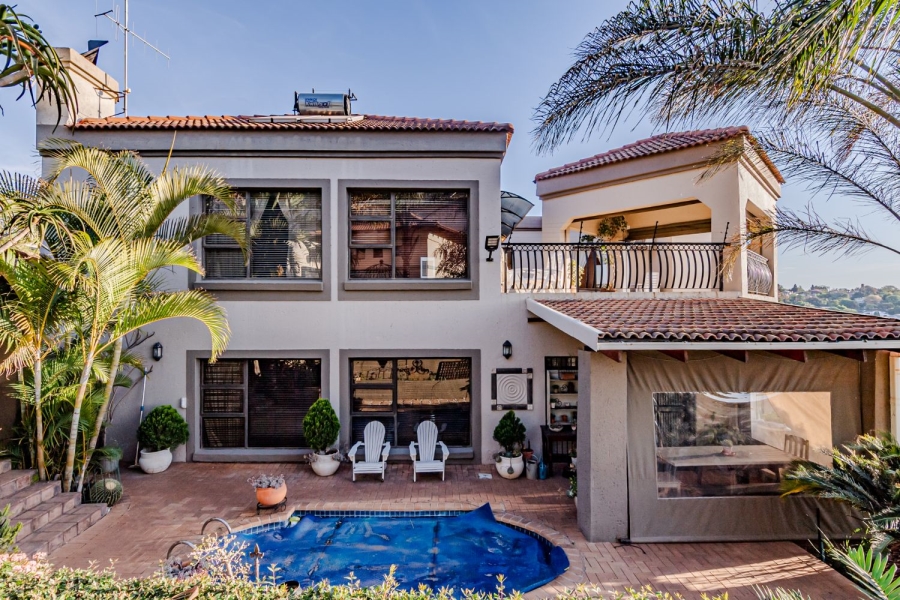 5 Bedroom Property for Sale in Waterkloof Ridge Gauteng