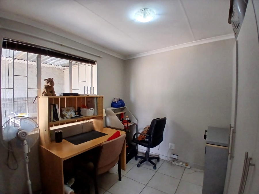 2 Bedroom Property for Sale in Villieria Gauteng
