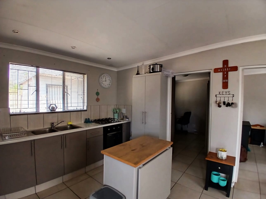 2 Bedroom Property for Sale in Villieria Gauteng