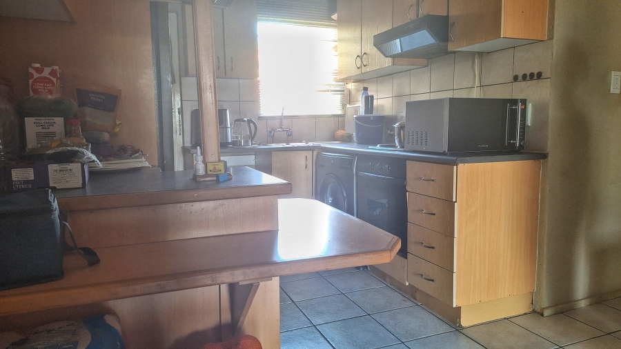 To Let 2 Bedroom Property for Rent in Allens Nek Gauteng