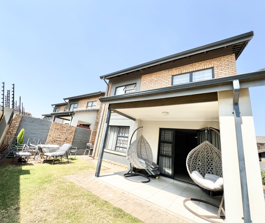 3 Bedroom Property for Sale in Amberfield Gauteng