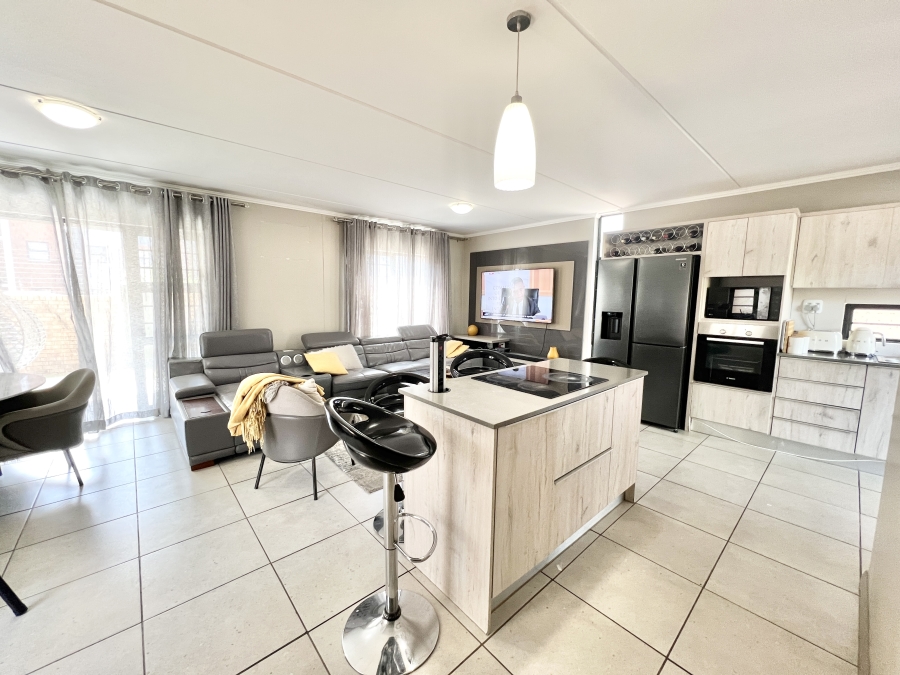 3 Bedroom Property for Sale in Amberfield Gauteng