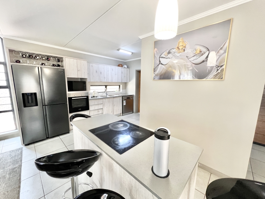 3 Bedroom Property for Sale in Amberfield Gauteng