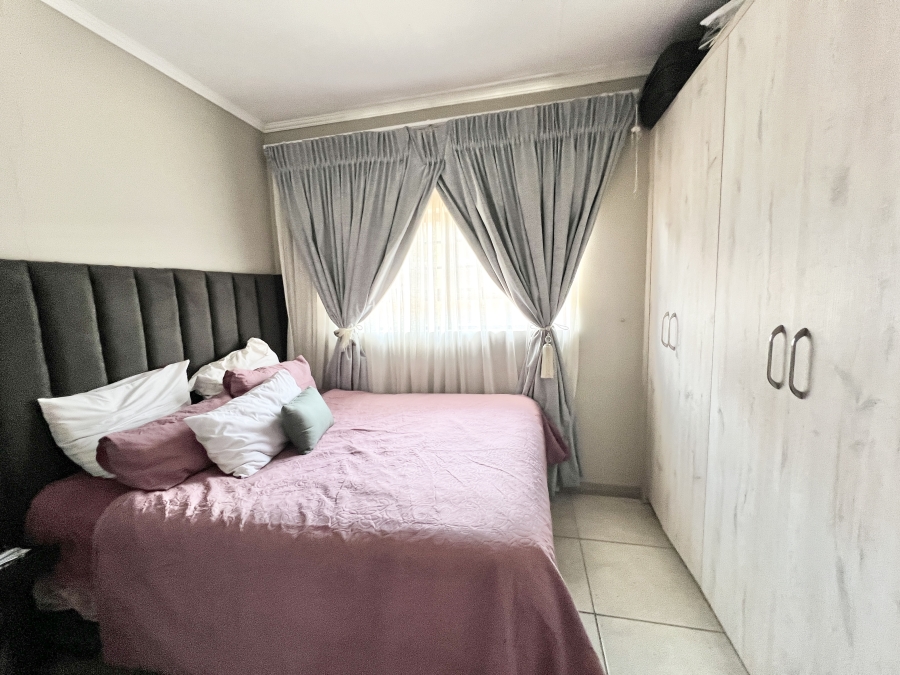 3 Bedroom Property for Sale in Amberfield Gauteng