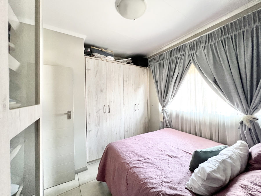 3 Bedroom Property for Sale in Amberfield Gauteng