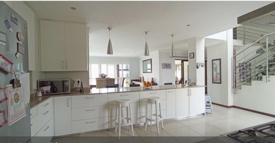 6 Bedroom Property for Sale in Midstream Estate Gauteng