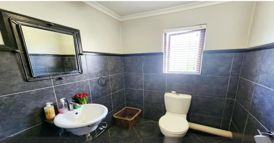 6 Bedroom Property for Sale in Midstream Estate Gauteng