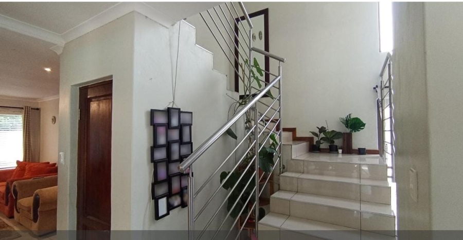 6 Bedroom Property for Sale in Midstream Estate Gauteng