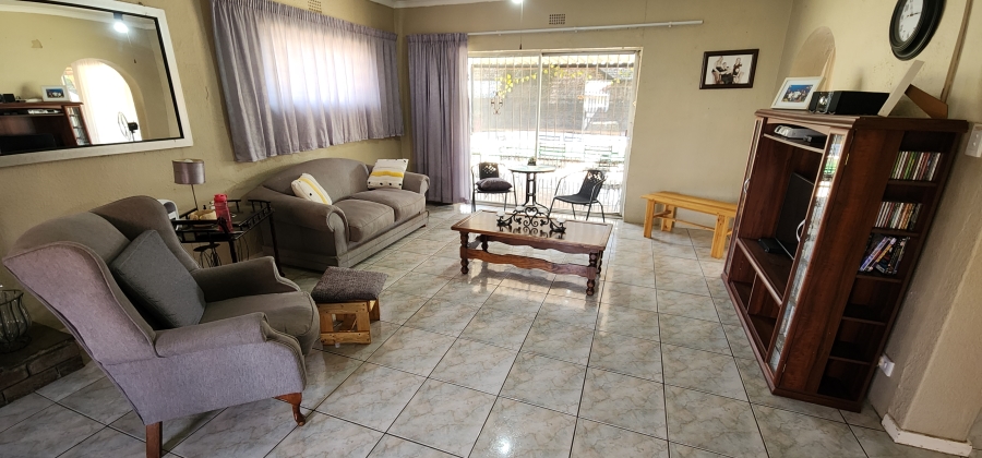 3 Bedroom Property for Sale in Brackendowns Gauteng