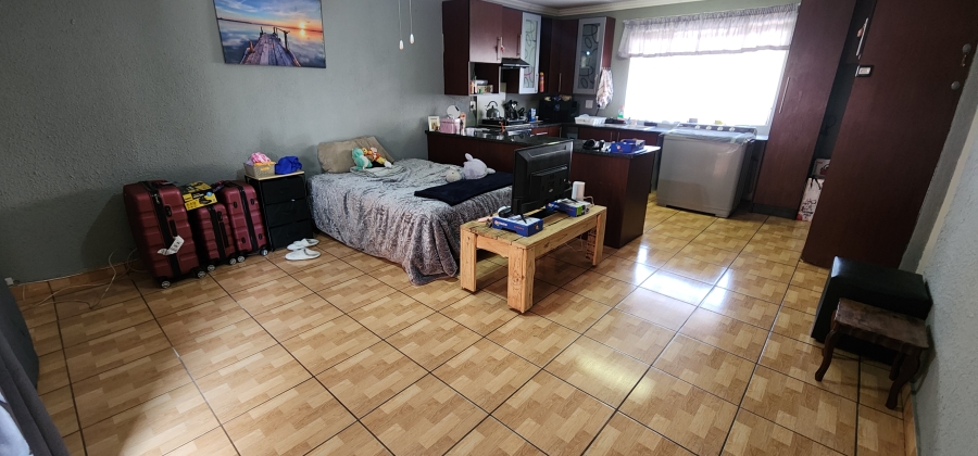 3 Bedroom Property for Sale in Brackendowns Gauteng