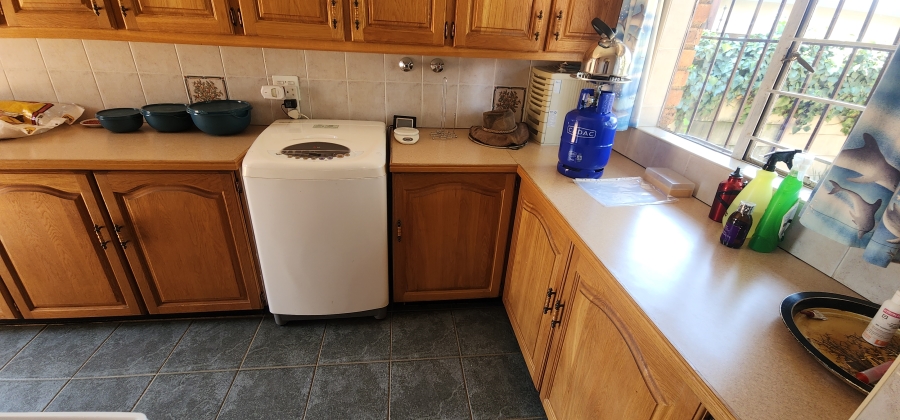 3 Bedroom Property for Sale in Mulbarton Gauteng