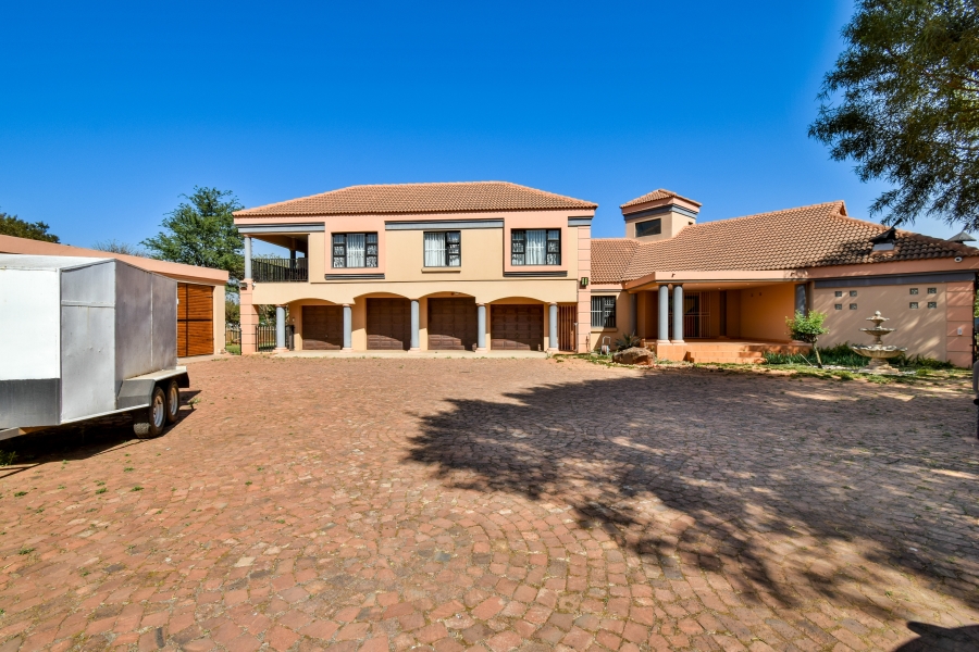 6 Bedroom Property for Sale in Olympus AH Gauteng