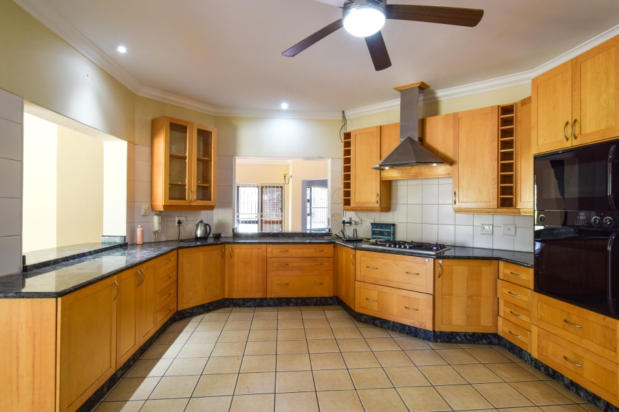 6 Bedroom Property for Sale in Olympus AH Gauteng