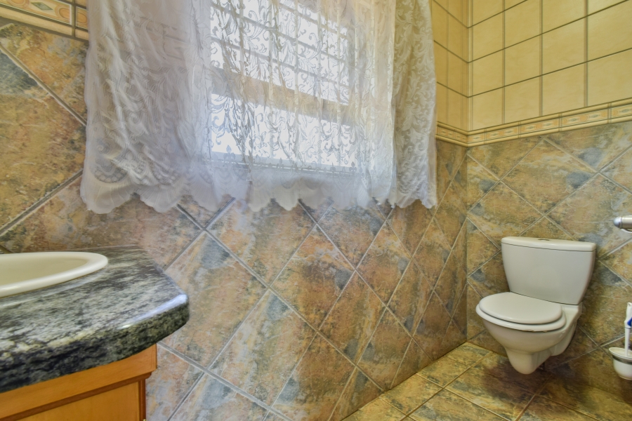 6 Bedroom Property for Sale in Olympus AH Gauteng