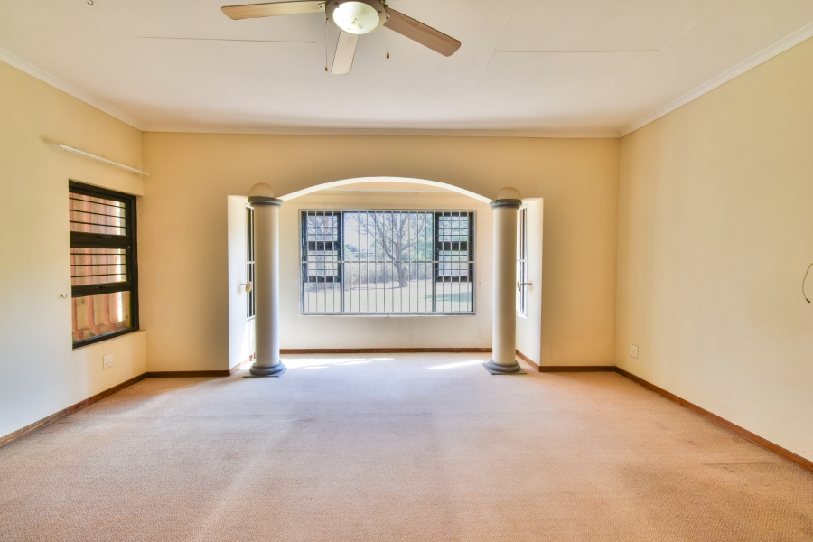 6 Bedroom Property for Sale in Olympus AH Gauteng