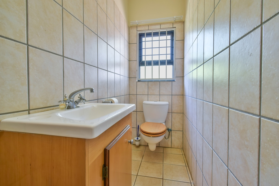 6 Bedroom Property for Sale in Olympus AH Gauteng