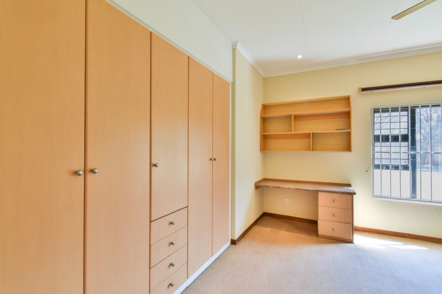 6 Bedroom Property for Sale in Olympus AH Gauteng