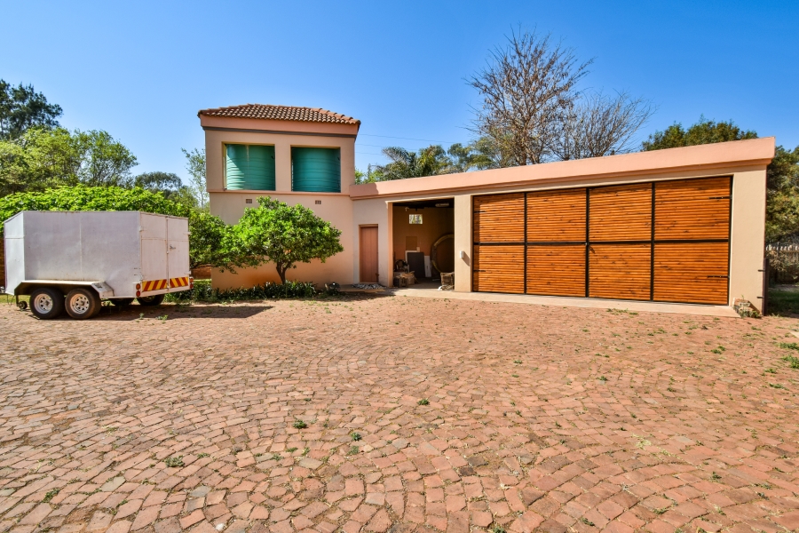 6 Bedroom Property for Sale in Olympus AH Gauteng